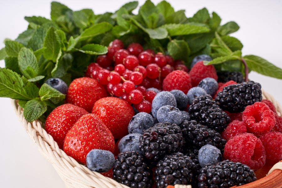 5 Low Glycemic Index Foods for Type 2 Diabetes Berries benefits uses recipes and dosage for people with type 2 diabetes