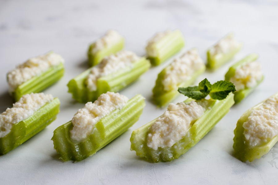 15 Healthy Snacks for People with Diabetes Celery with Cream Cheese – A Low Calorie and Fiber Rich Snack for Diabetes