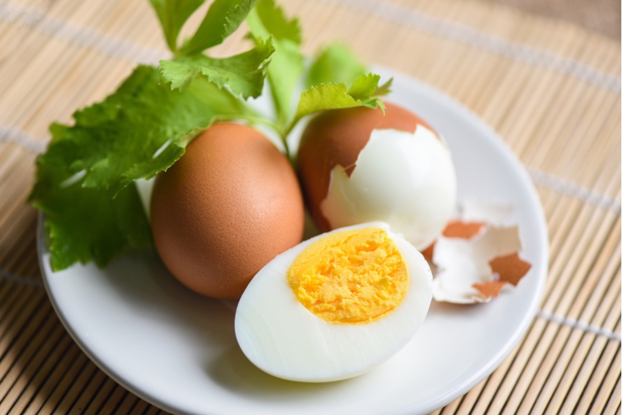 15 Healthy Snacks for People with Diabetes Hard Boiled Eggs – A Convenient and Protein Rich Snack for Diabetes