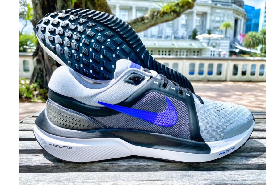 Nike Air Zoom Vomero 16 2