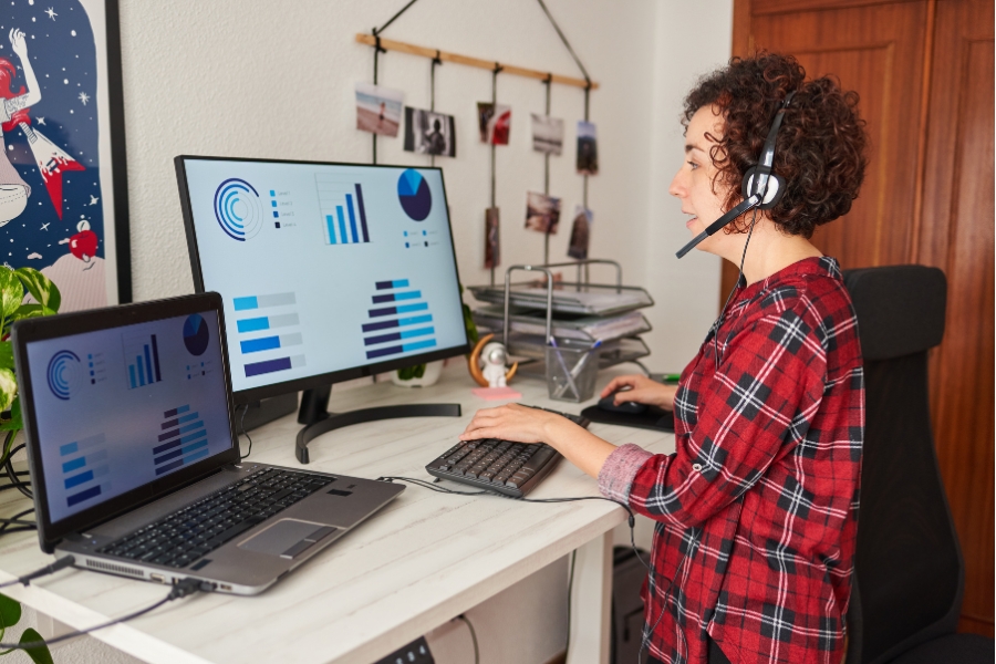 benefits and importance of Adjusting your workstation to avoid back pain from sitting all day