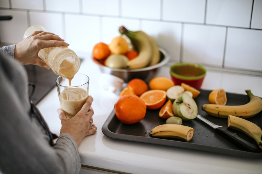 benefits and importance of Maintaining a healthy weight to avoid back pain from sitting all day